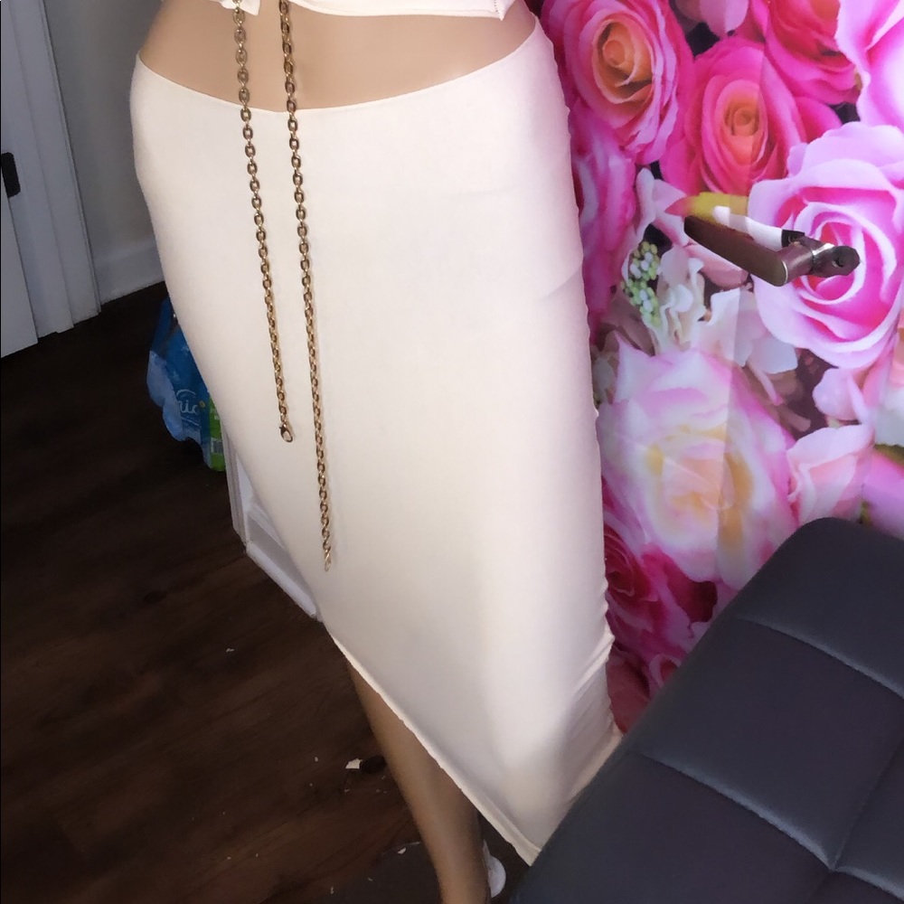 2-Piece - Picture 2 of 2